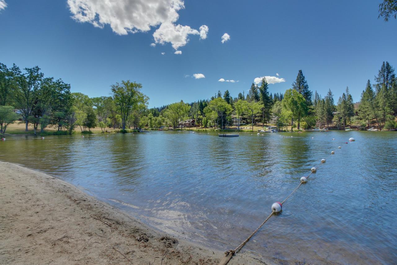 Evergreen And Serene Groveland Exterior photo